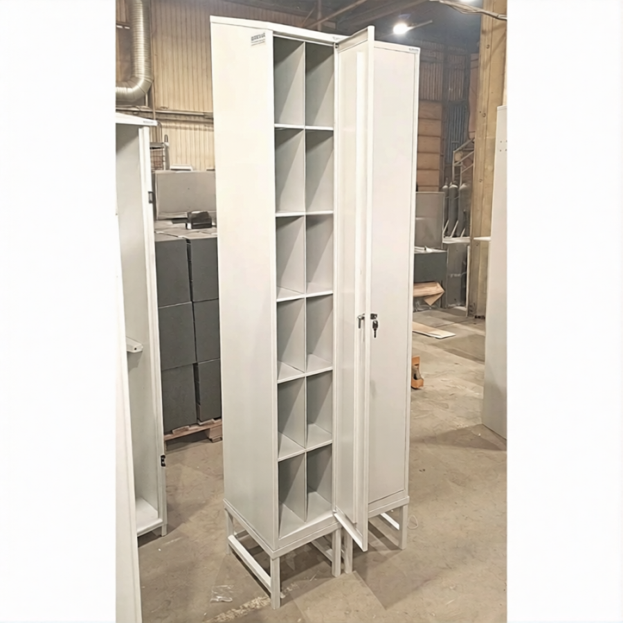 Шкаф для 12 противогазов ХПГ-12/п, с дверью, наклонная крыша (2100(1800)х300х396)